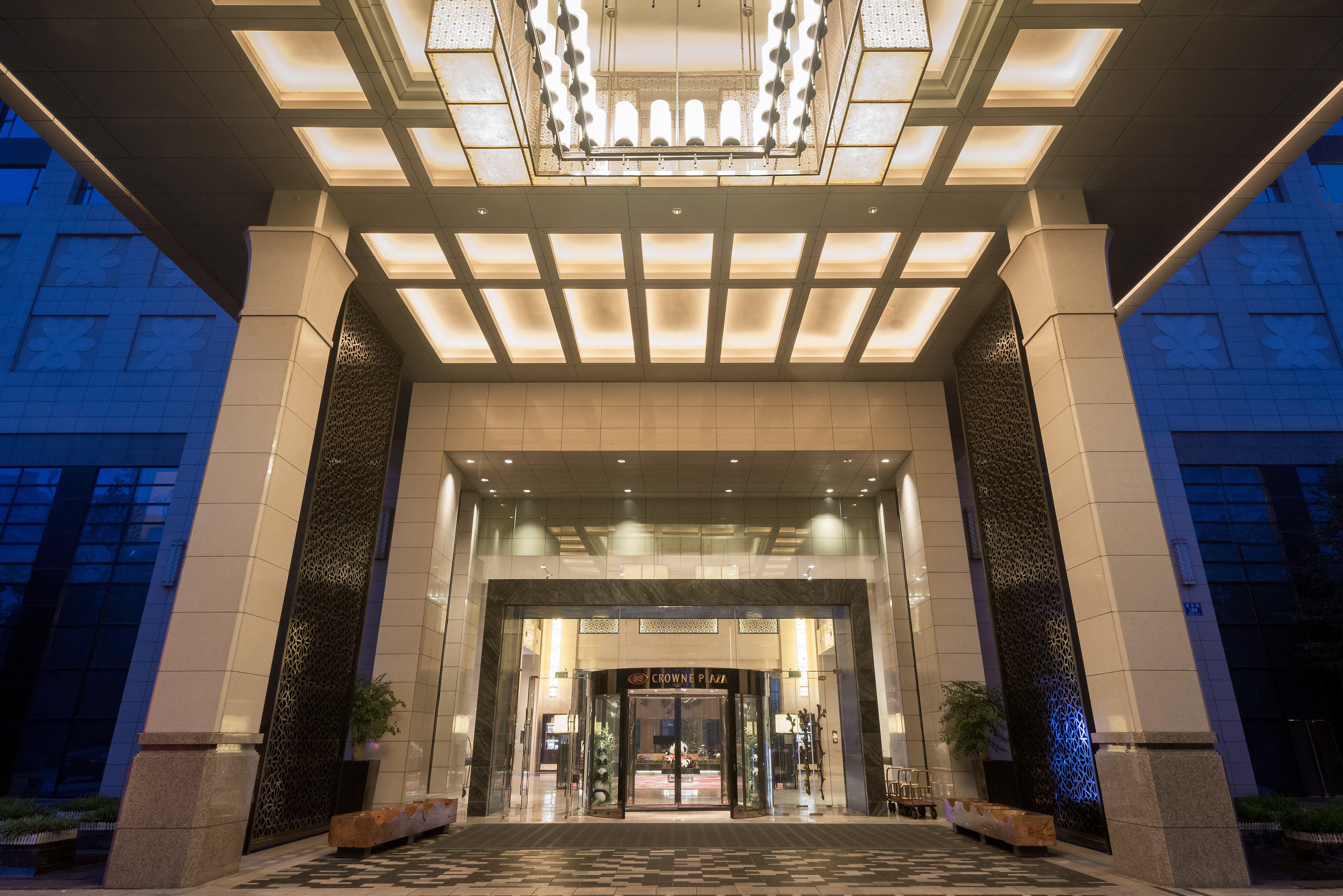 Crowne Plaza Chengdu Panda Garden By Ihg Hotel Exterior photo