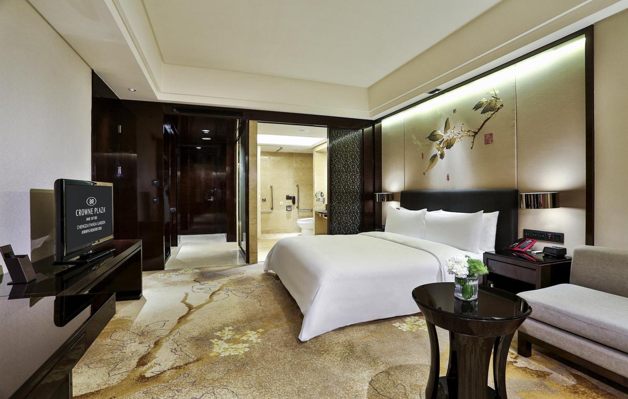 Crowne Plaza Chengdu Panda Garden By Ihg Hotel Exterior photo
