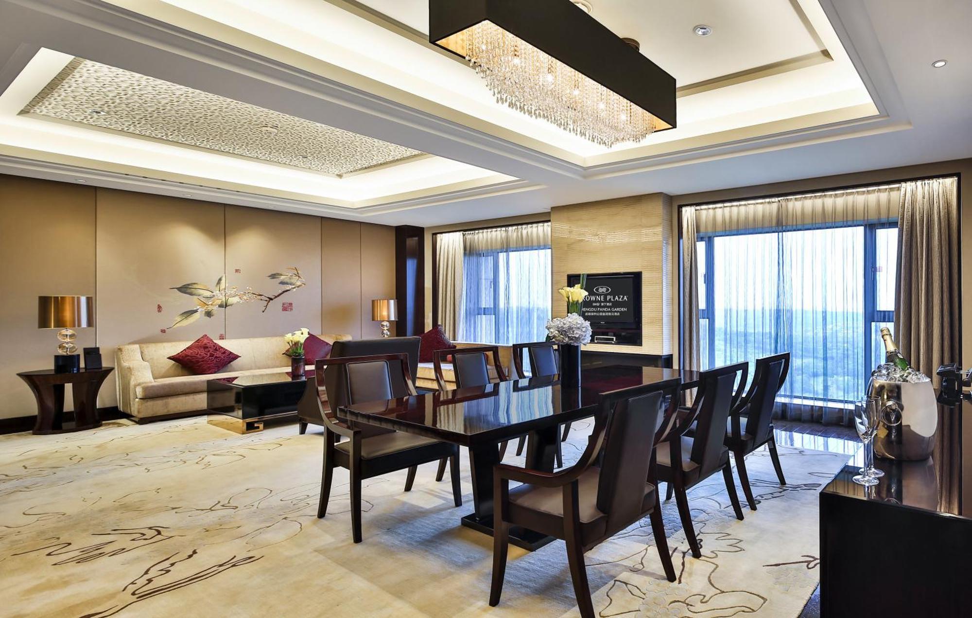 Crowne Plaza Chengdu Panda Garden By Ihg Hotel Exterior photo