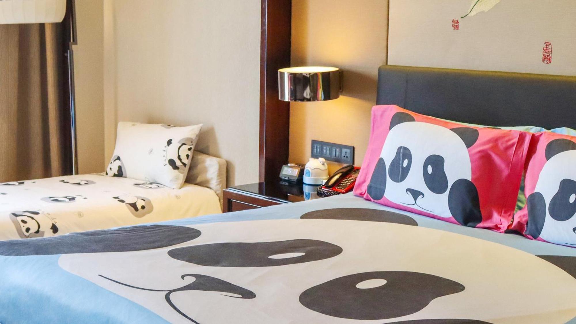 Crowne Plaza Chengdu Panda Garden By Ihg Hotel Exterior photo